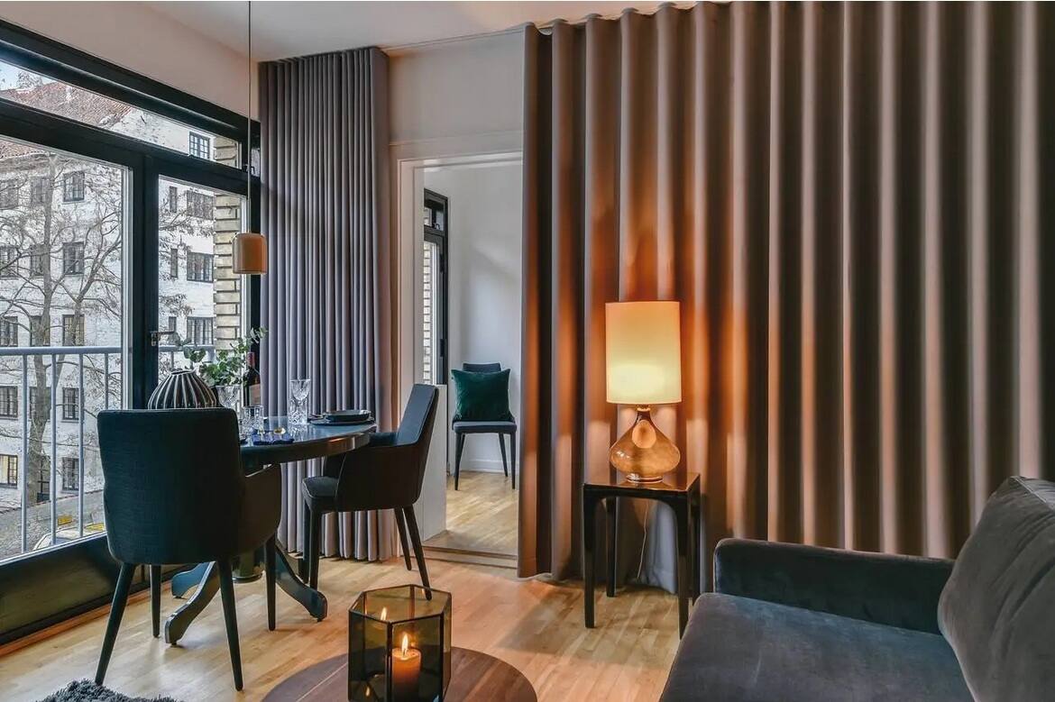 Made-to-measure wave curtains